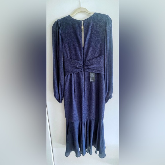 NEW WITH TAGS Everest Dress - Picture 4 of 4